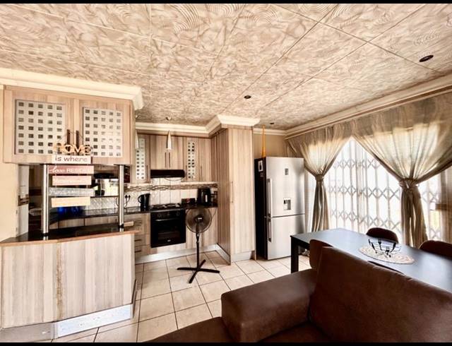 3 BEDROOM HOUSE FOR SALE IN AMANDASIG